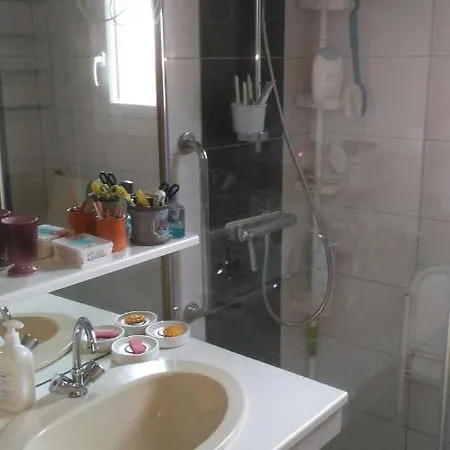 Petit Chez Soi Dans Mon Petit Chez Moi Habitación en casa particular Biganos